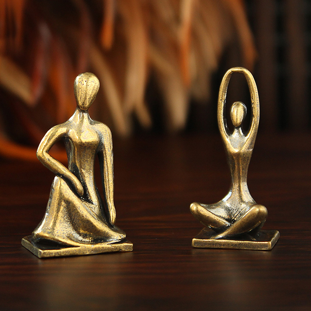Statua di Ragazza che Fa Yoga  - Art Craft New Year recensione e prezzo