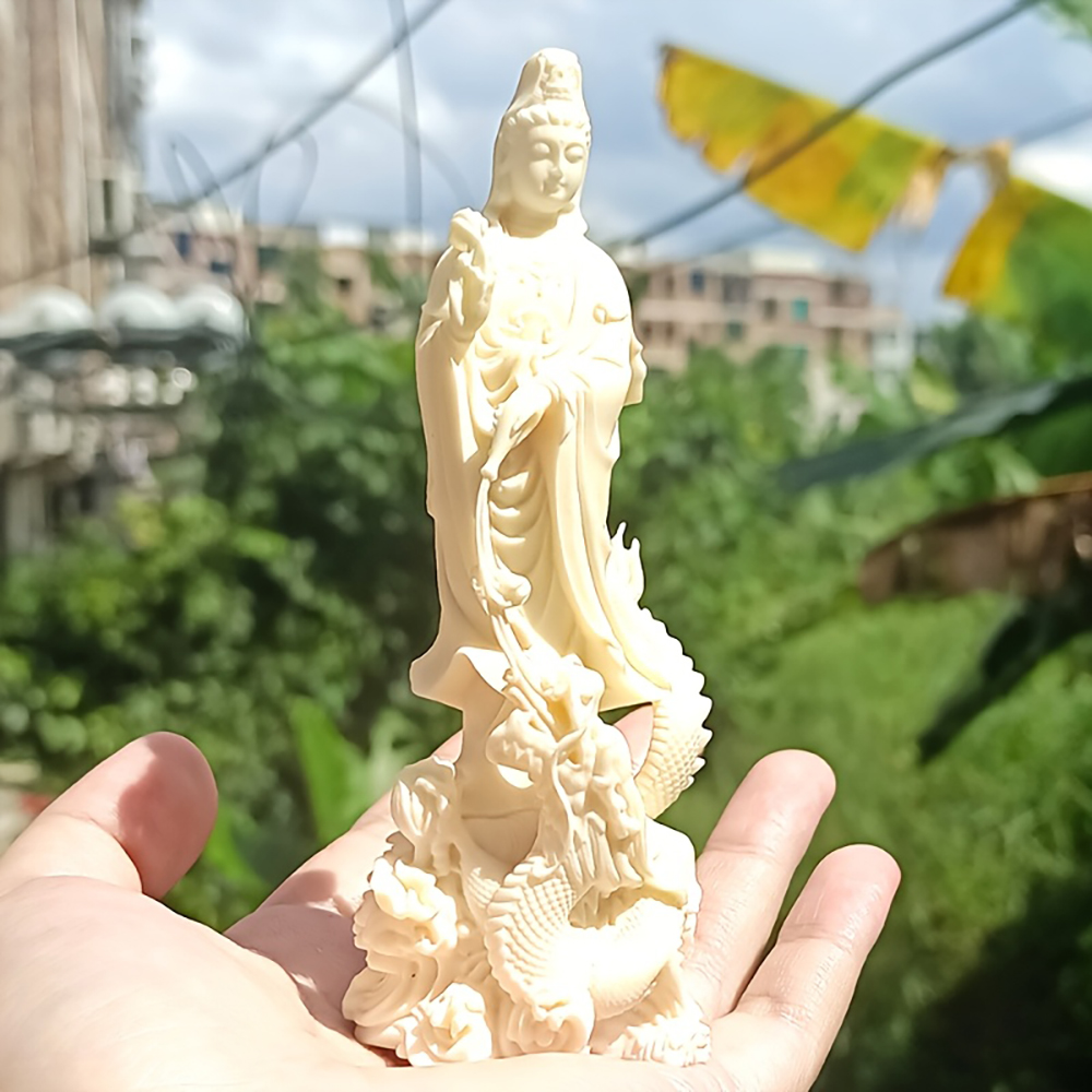 Statua di Buddha Guanyin in Re - Art Craft New Year recensione e prezzo